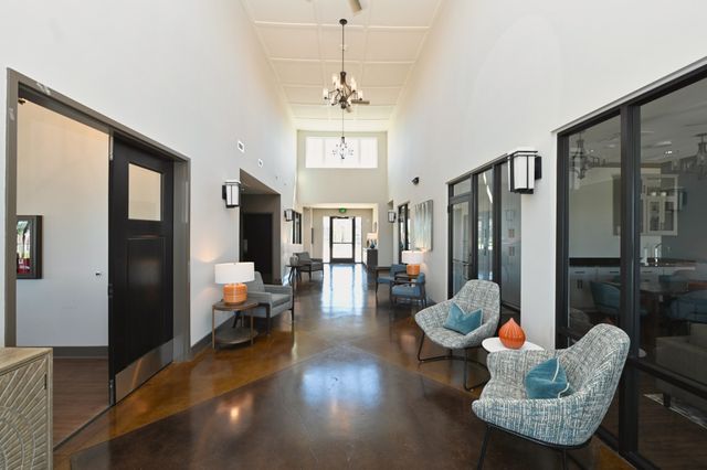 915 Nance Ln, Lebanon, TN 37087