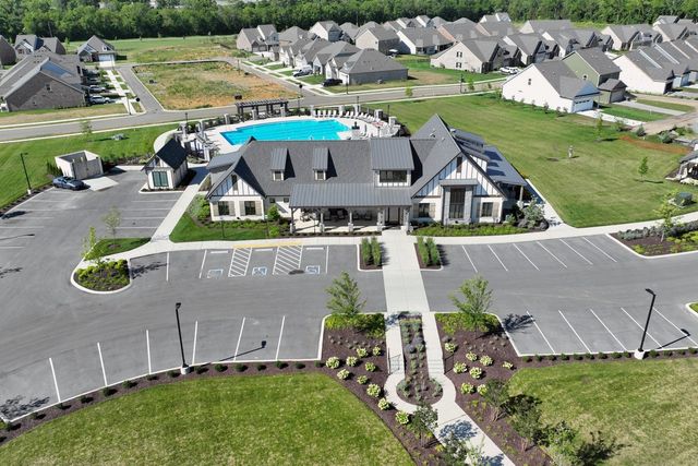 915 Nance Ln, Lebanon, TN 37087