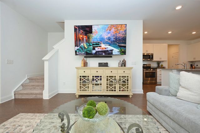 915 Nance Ln, Lebanon, TN 37087