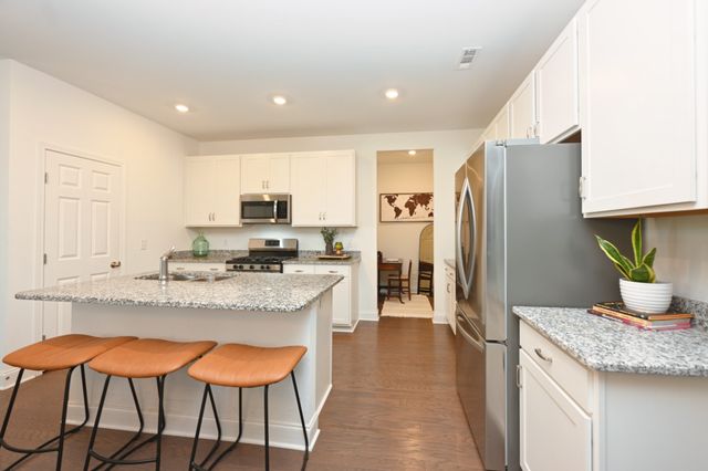 915 Nance Ln, Lebanon, TN 37087