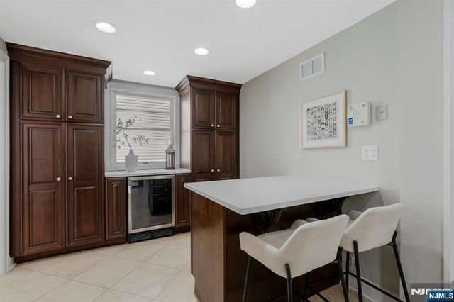 20 W Saddle River Road, Waldwick, NJ 07463