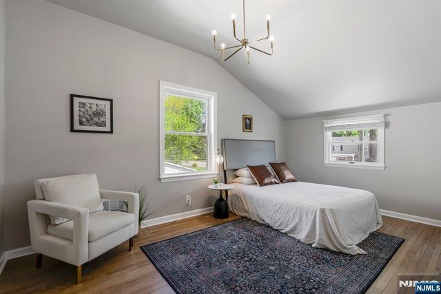 20 W Saddle River Road, Waldwick, NJ 07463