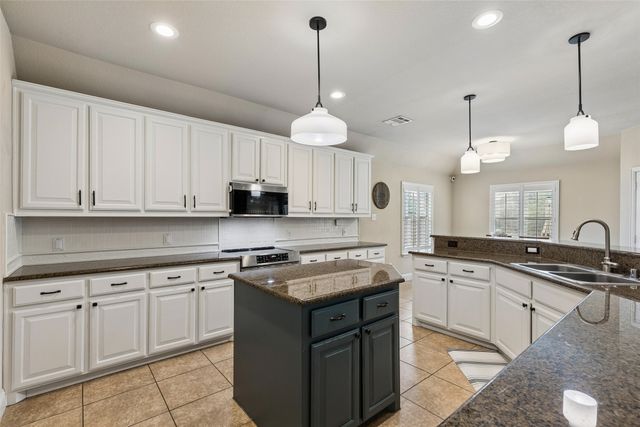 139 Country Lakes Drive, Argyle, TX 76226