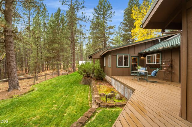 54975 Forest Lane, Bend, OR 97707