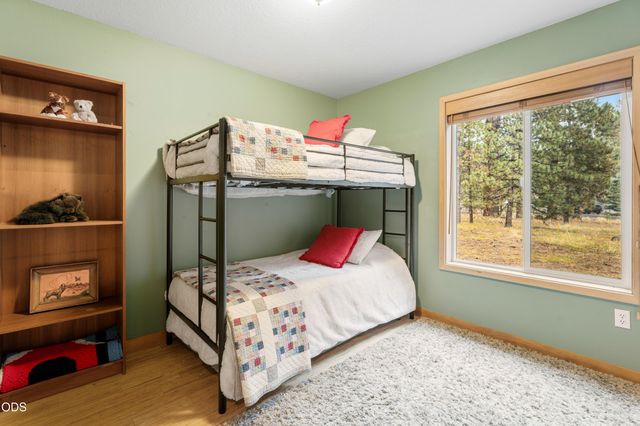 54975 Forest Lane, Bend, OR 97707