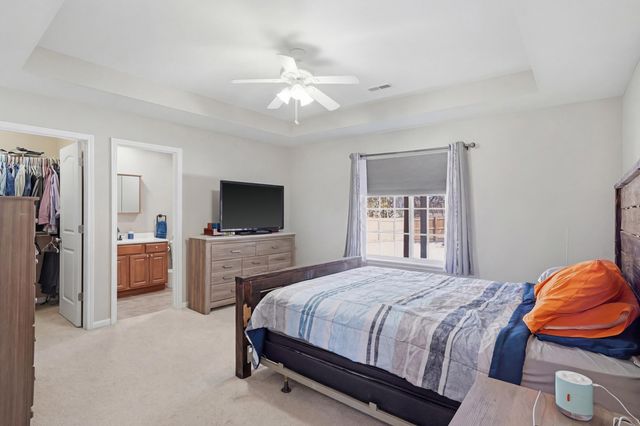 1941 CHOUTEAU LN, Boonville, MO 65233