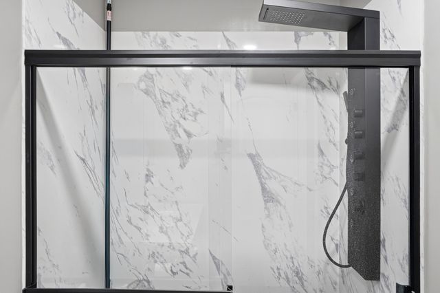 1941 CHOUTEAU LN, Boonville, MO 65233