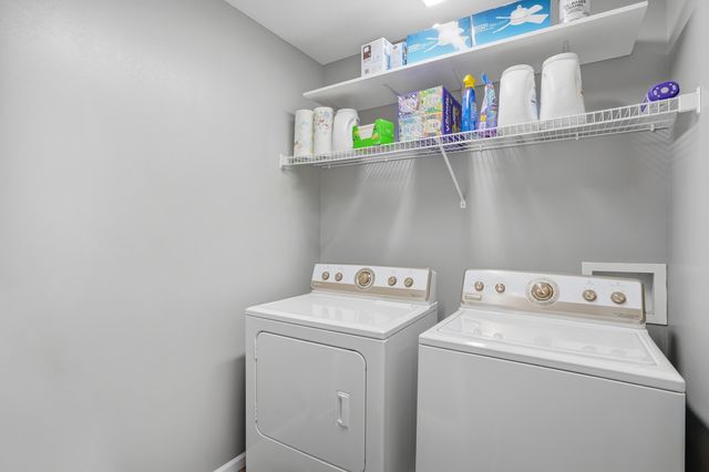 1941 CHOUTEAU LN, Boonville, MO 65233