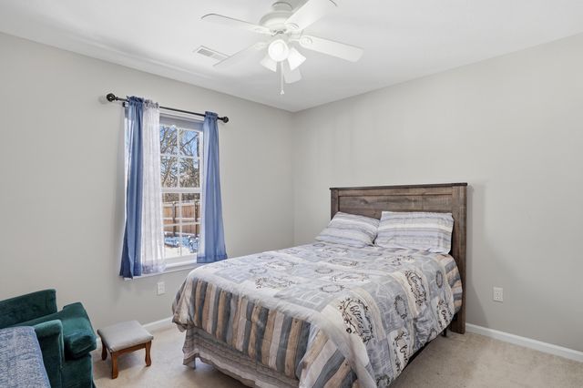 1941 CHOUTEAU LN, Boonville, MO 65233