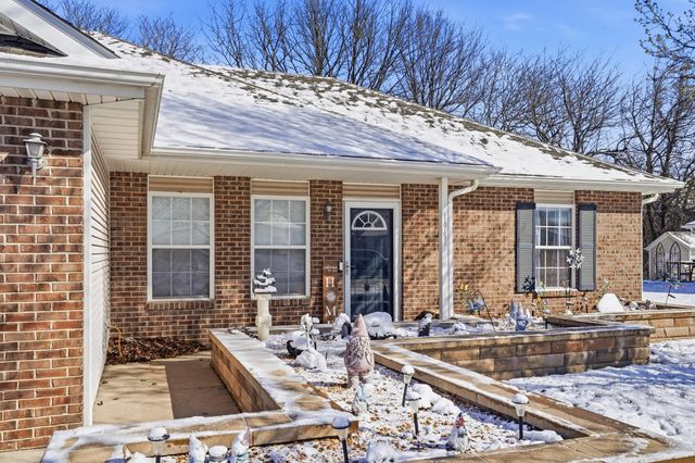 1941 CHOUTEAU LN, Boonville, MO 65233