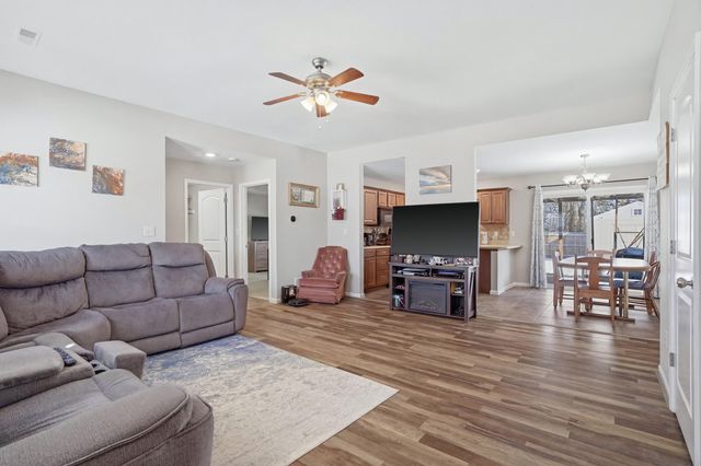 1941 CHOUTEAU LN, Boonville, MO 65233