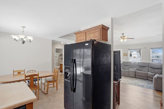 1941 CHOUTEAU LN, Boonville, MO 65233