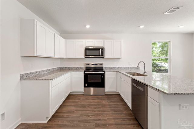 2910 W Lee St, Pensacola, FL 32505
