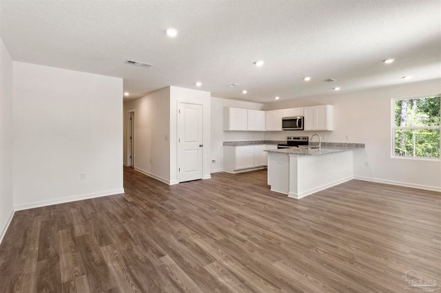 2910 W Lee St, Pensacola, FL 32505