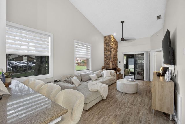 3807 Collinwood Lane, West Palm Beach, FL 33406