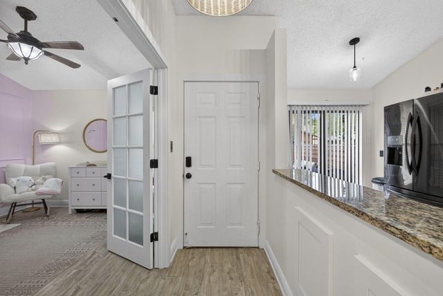 3807 Collinwood Lane, West Palm Beach, FL 33406