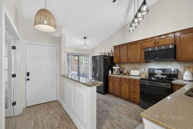 3807 Collinwood Lane, West Palm Beach, FL 33406