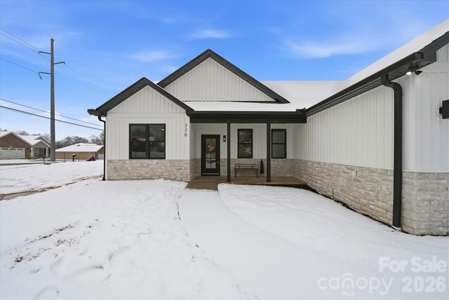 330 E Pine Street, Maiden, NC 28650