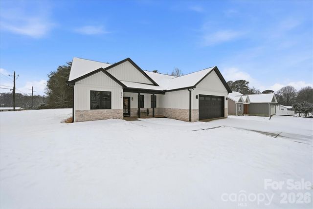 330 E Pine Street, Maiden, NC 28650