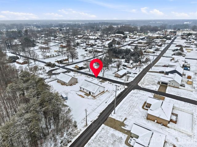 330 E Pine Street, Maiden, NC 28650