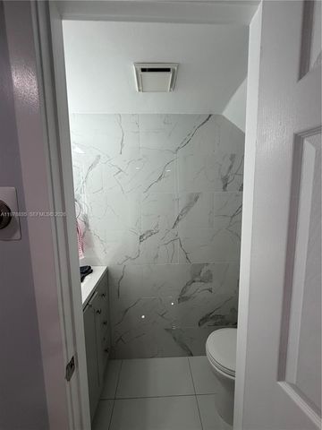 844 W 41st St 47, Hialeah, FL 33012