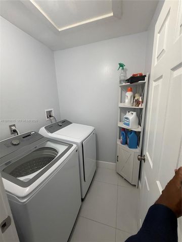 844 W 41st St 47, Hialeah, FL 33012