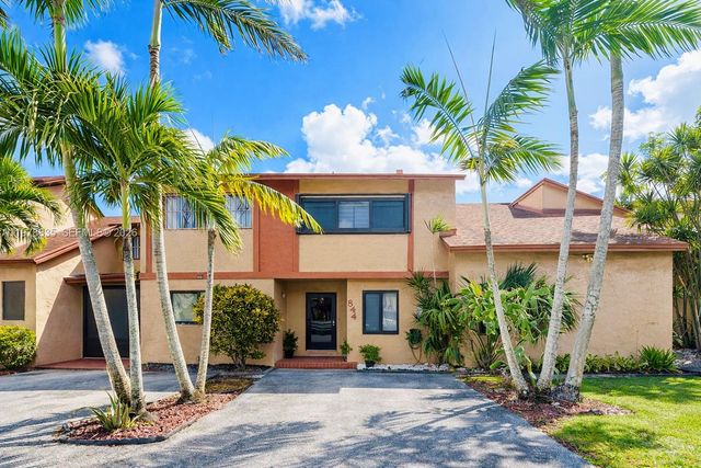 844 W 41st St 47, Hialeah, FL 33012