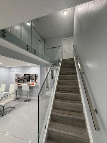 844 W 41st St 47, Hialeah, FL 33012