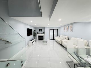 844 W 41st St 47, Hialeah, FL 33012