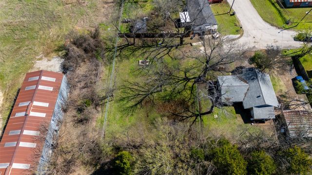 1609 N Brazos Avenue, Cleburne, TX 76031