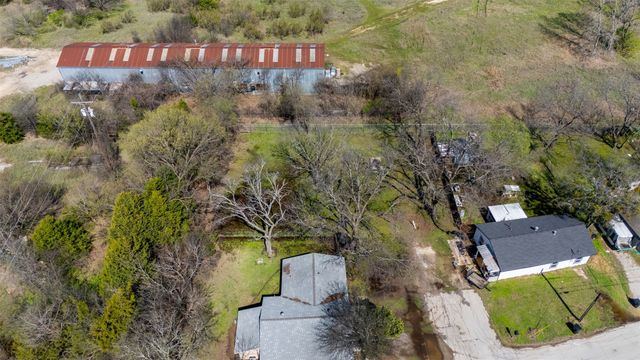 1609 N Brazos Avenue, Cleburne, TX 76031