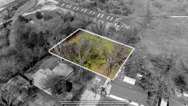 1609 N Brazos Avenue, Cleburne, TX 76031