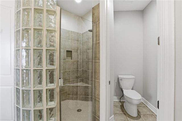 6119 S National Drive, Parkville, MO 64152