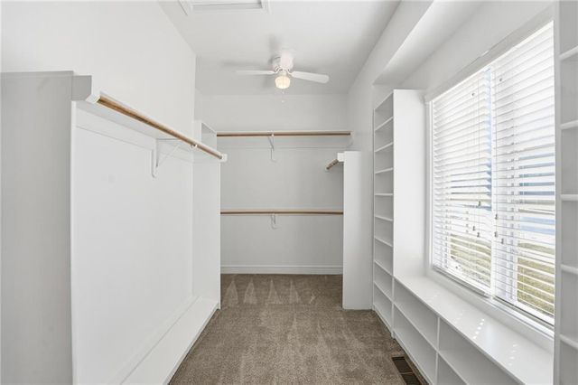 6119 S National Drive, Parkville, MO 64152