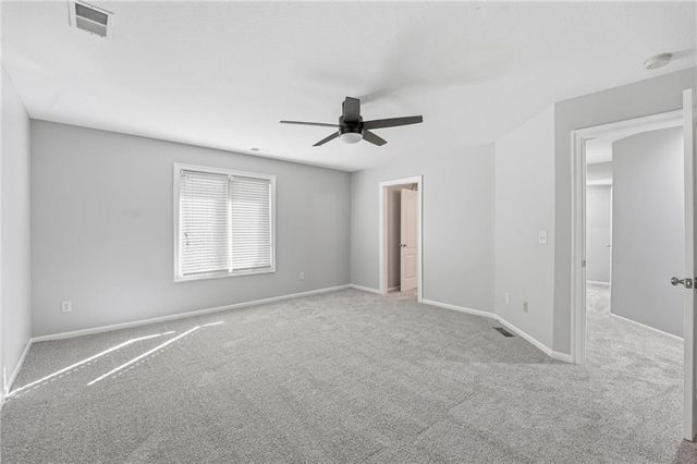 6119 S National Drive, Parkville, MO 64152