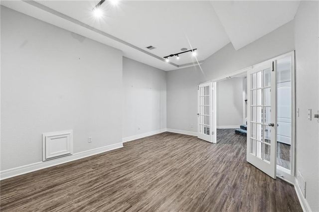 6119 S National Drive, Parkville, MO 64152