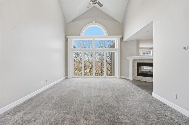 6119 S National Drive, Parkville, MO 64152