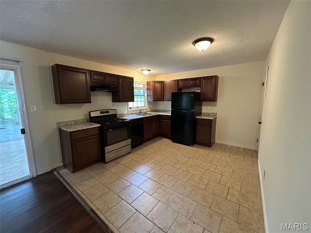 12834 Fox Haven Drive, Florissant, MO 63033