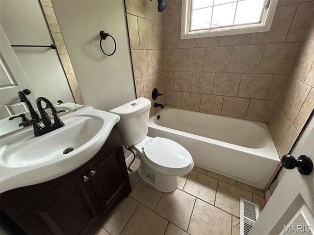 12834 Fox Haven Drive, Florissant, MO 63033