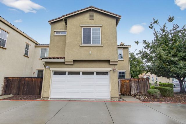 7868 MONALDO Walk, Sacramento, CA 95823