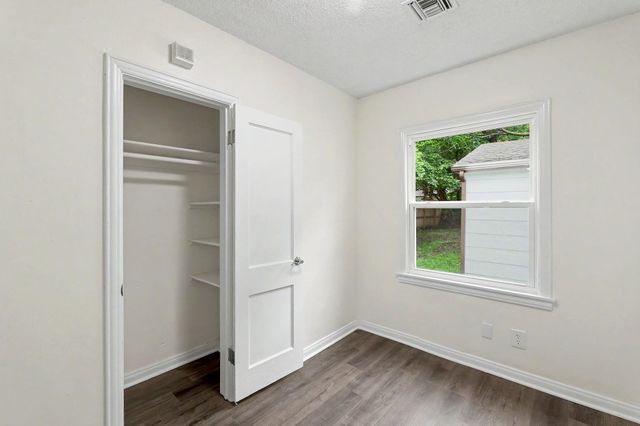 629 N Ridgewood Drive, Wichita, KS 67208