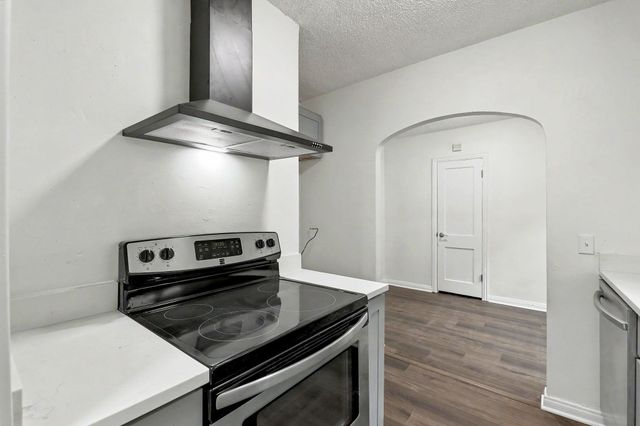 629 N Ridgewood Drive, Wichita, KS 67208