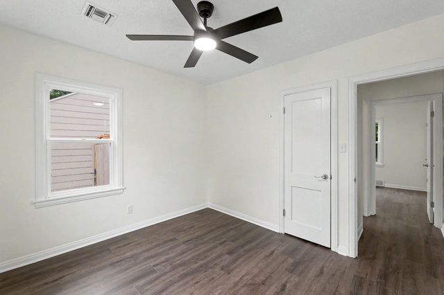 629 N Ridgewood Drive, Wichita, KS 67208