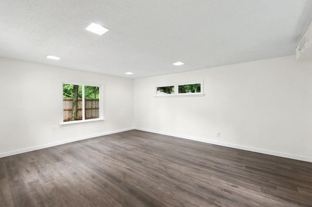 629 N Ridgewood Drive, Wichita, KS 67208
