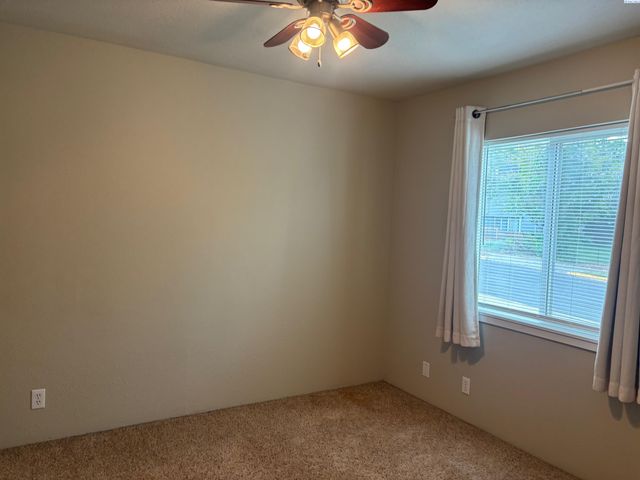 1320 NE Harvey Rd, Pullman, WA 99163