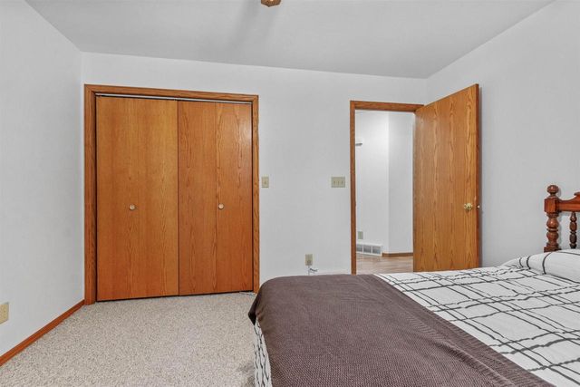 W6764 PORTERS LAKE ROAD, Wautoma, WI 54982
