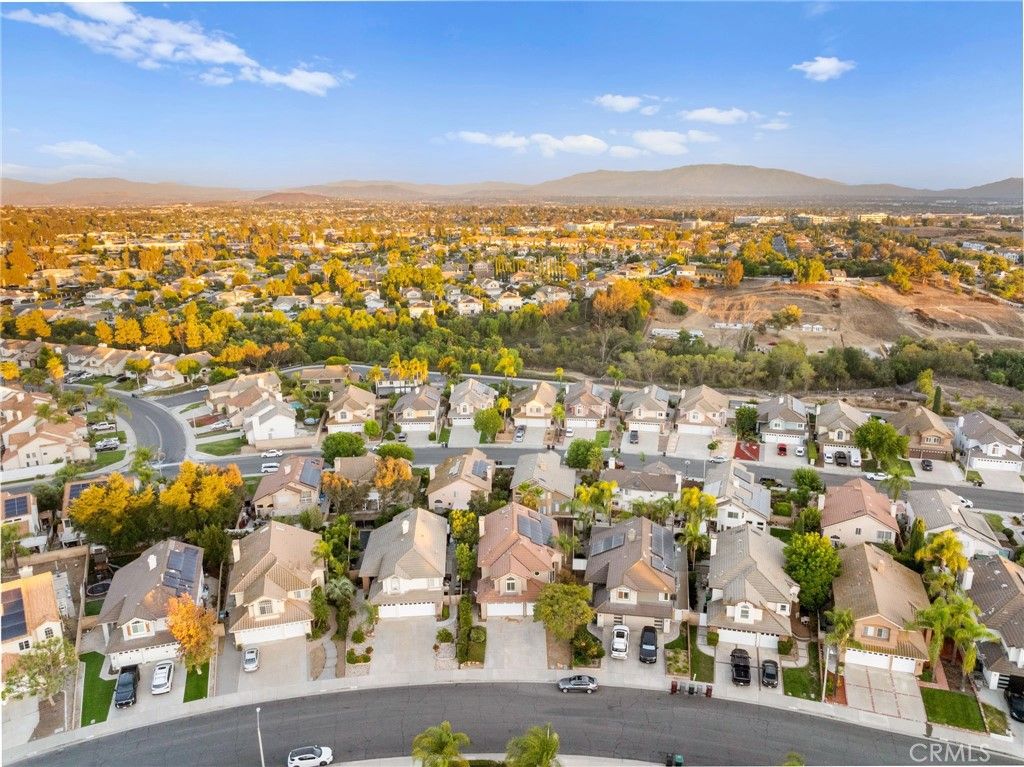 Image 12 of property listing at 40132 White Leaf Lane, Murrieta, CA 92562