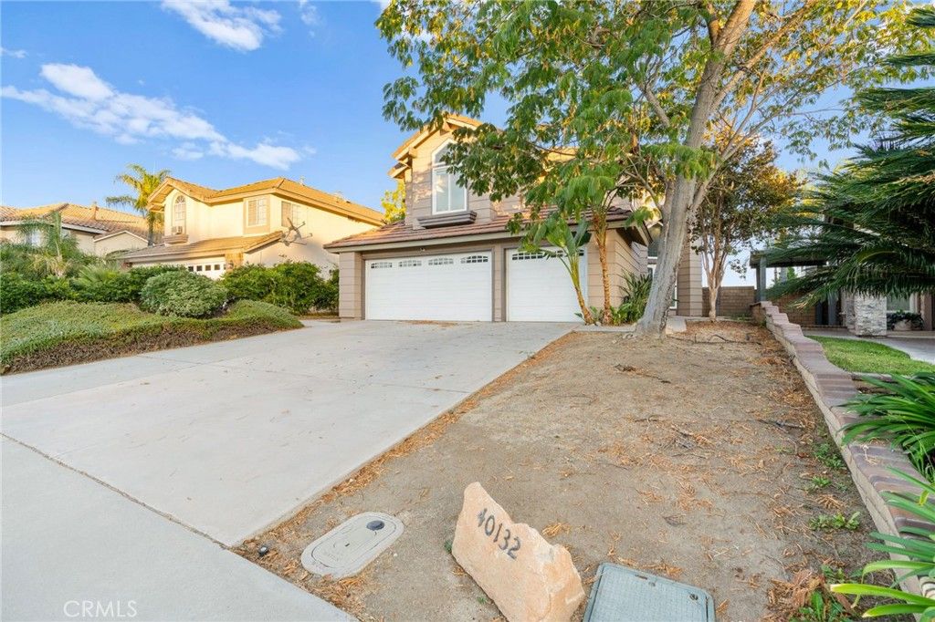 Image 2 of property listing at 40132 White Leaf Lane, Murrieta, CA 92562