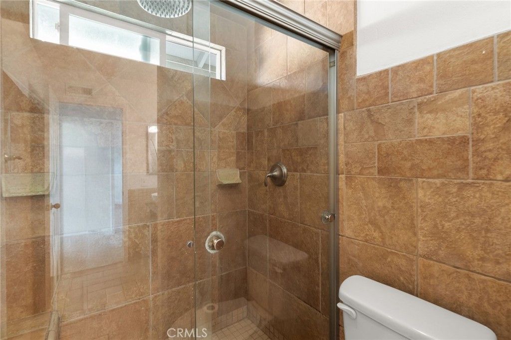 Image 42 of property listing at 40132 White Leaf Lane, Murrieta, CA 92562