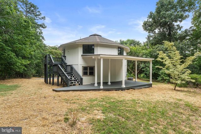 39 SCHOOL BUS RD, Louisa, VA 23093